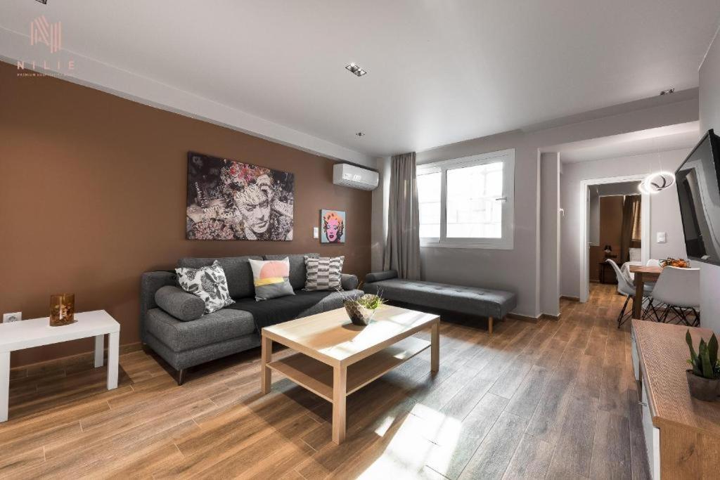 Big Apple Aprts, Nilie Hospitality Mgmt Apartment Солун Екстериор снимка
