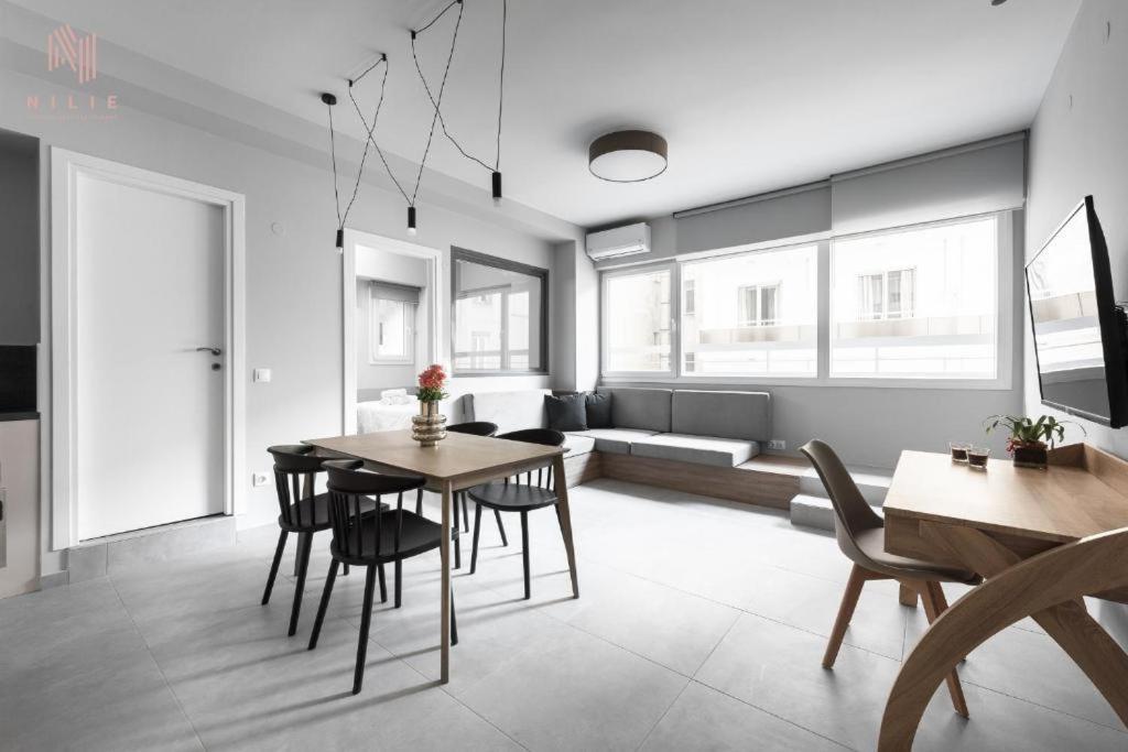 Big Apple Aprts, Nilie Hospitality Mgmt Apartment Солун Екстериор снимка