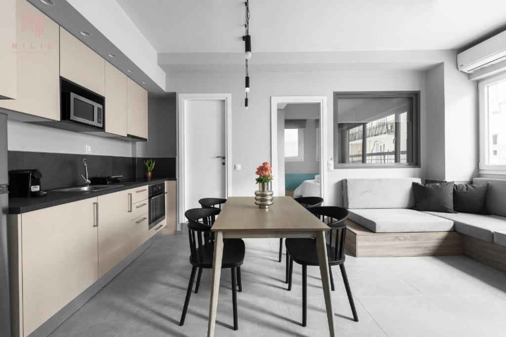 Big Apple Aprts, Nilie Hospitality Mgmt Apartment Солун Екстериор снимка