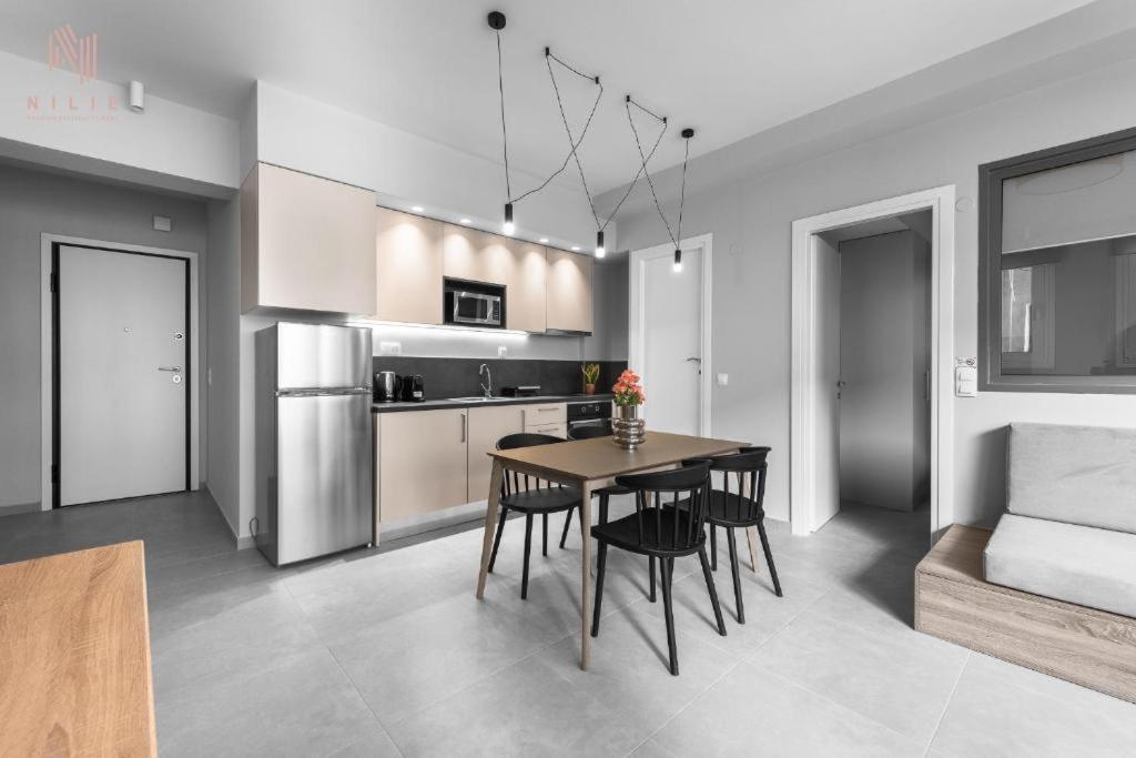 Big Apple Aprts, Nilie Hospitality Mgmt Apartment Солун Екстериор снимка