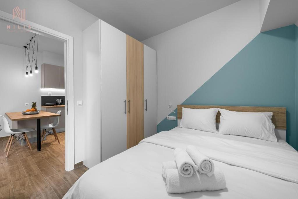 Big Apple Aprts, Nilie Hospitality Mgmt Apartment Солун Екстериор снимка