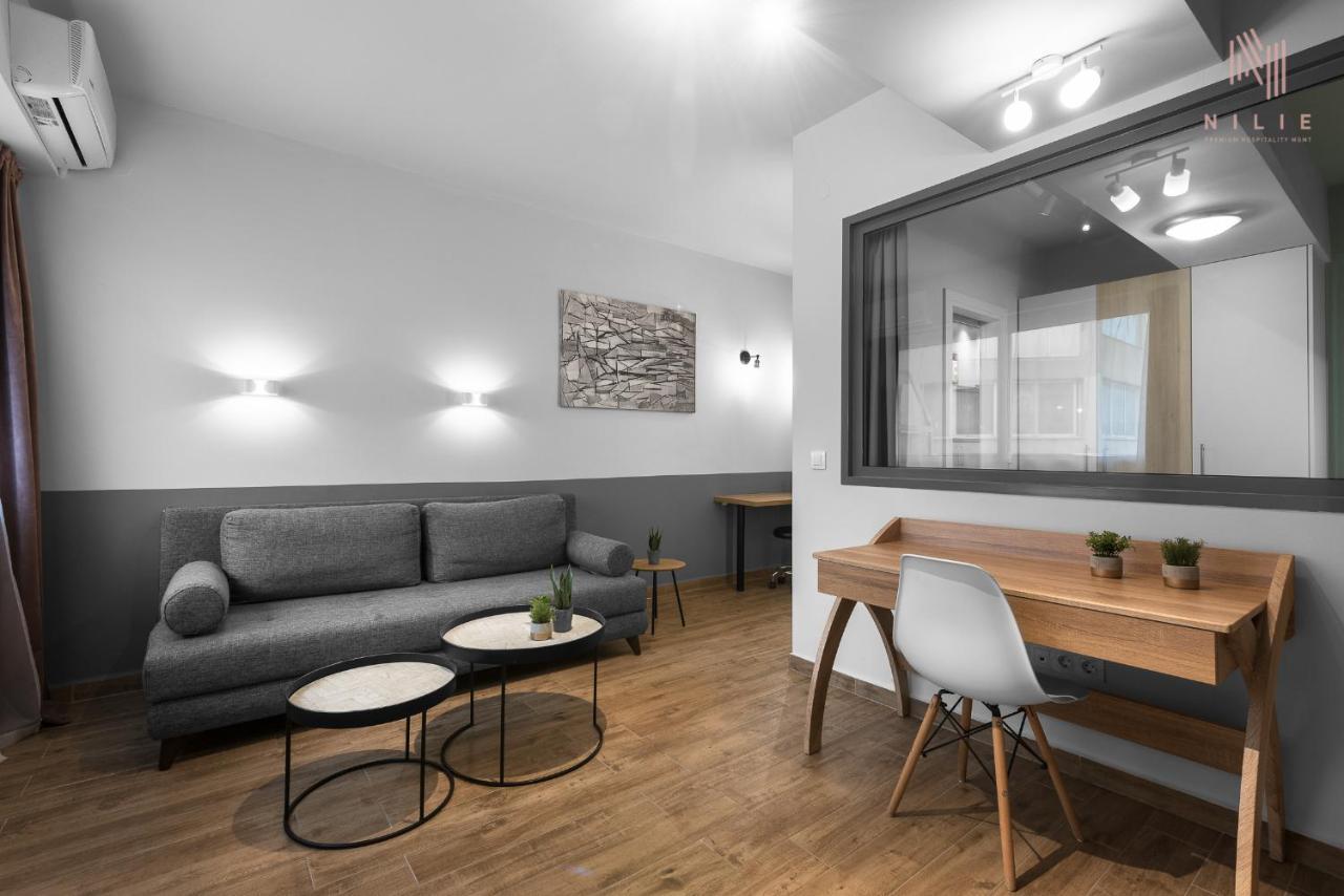 Big Apple Aprts, Nilie Hospitality Mgmt Apartment Солун Екстериор снимка