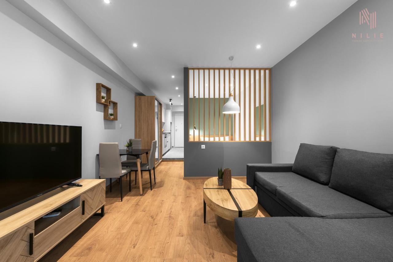 Big Apple Aprts, Nilie Hospitality Mgmt Apartment Солун Екстериор снимка