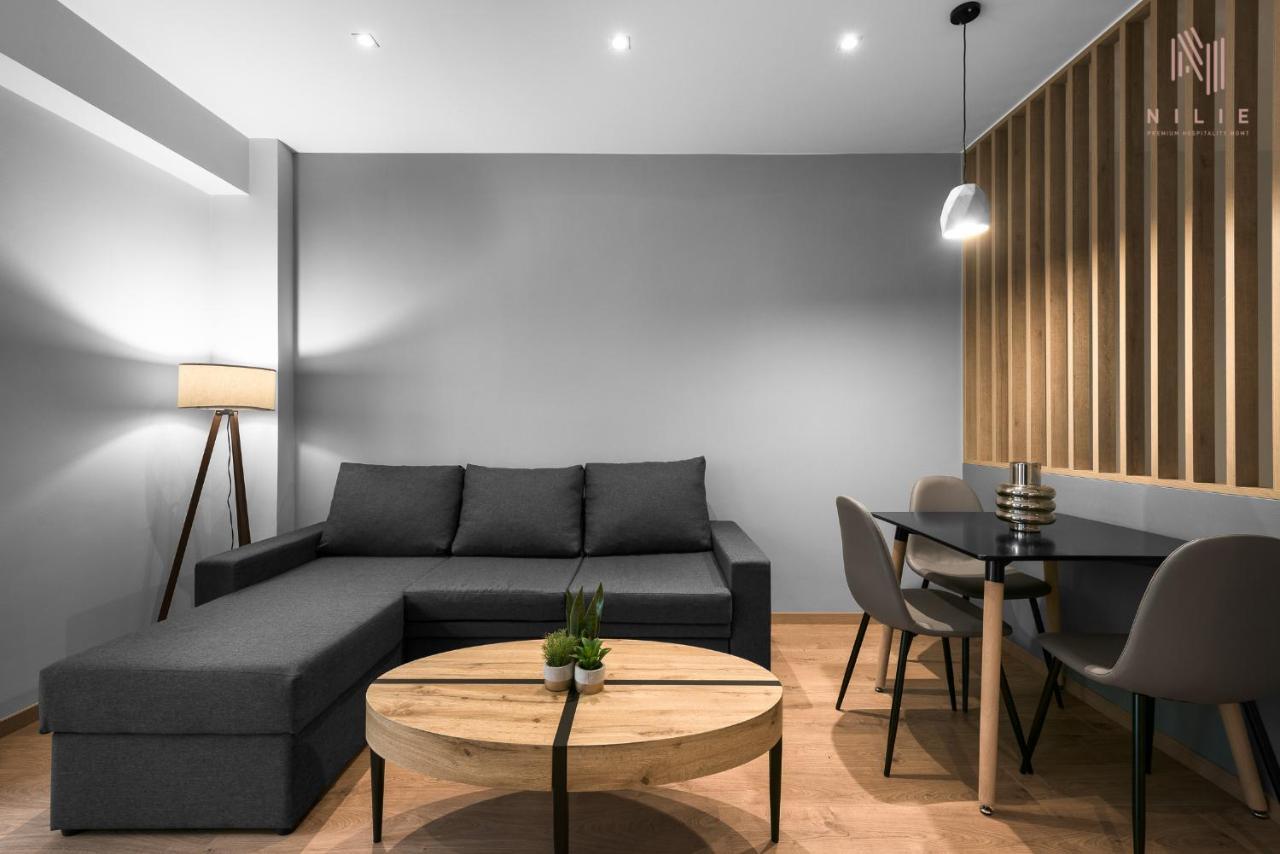 Big Apple Aprts, Nilie Hospitality Mgmt Apartment Солун Екстериор снимка