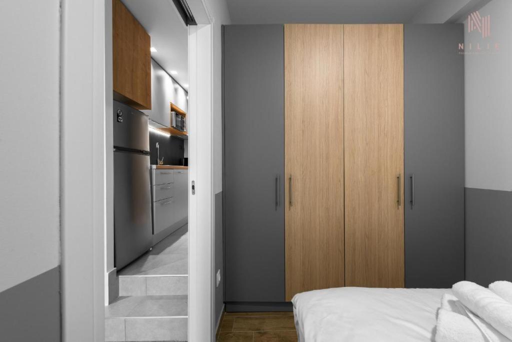 Big Apple Aprts, Nilie Hospitality Mgmt Apartment Солун Екстериор снимка