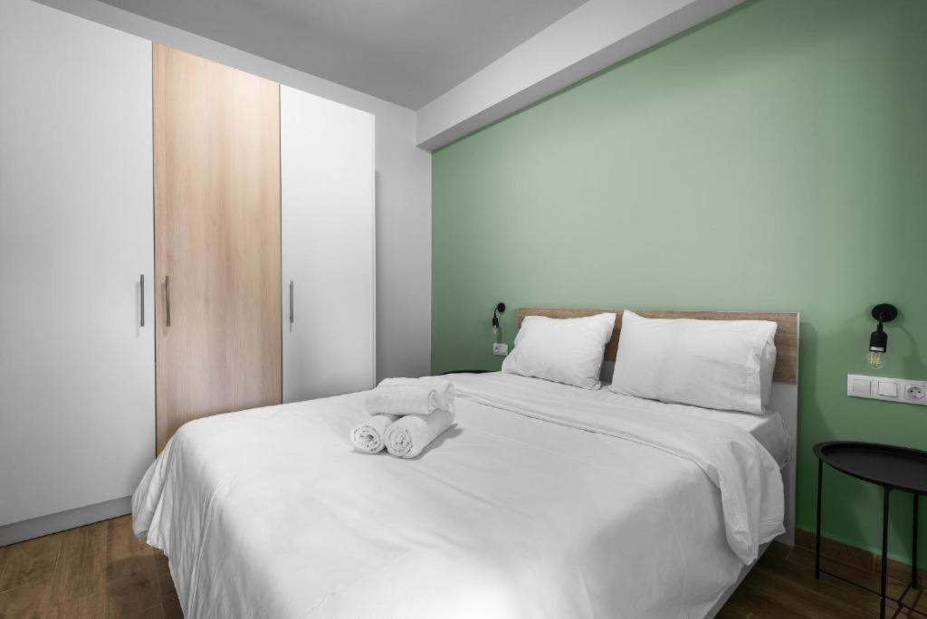 Big Apple Aprts, Nilie Hospitality Mgmt Apartment Солун Екстериор снимка