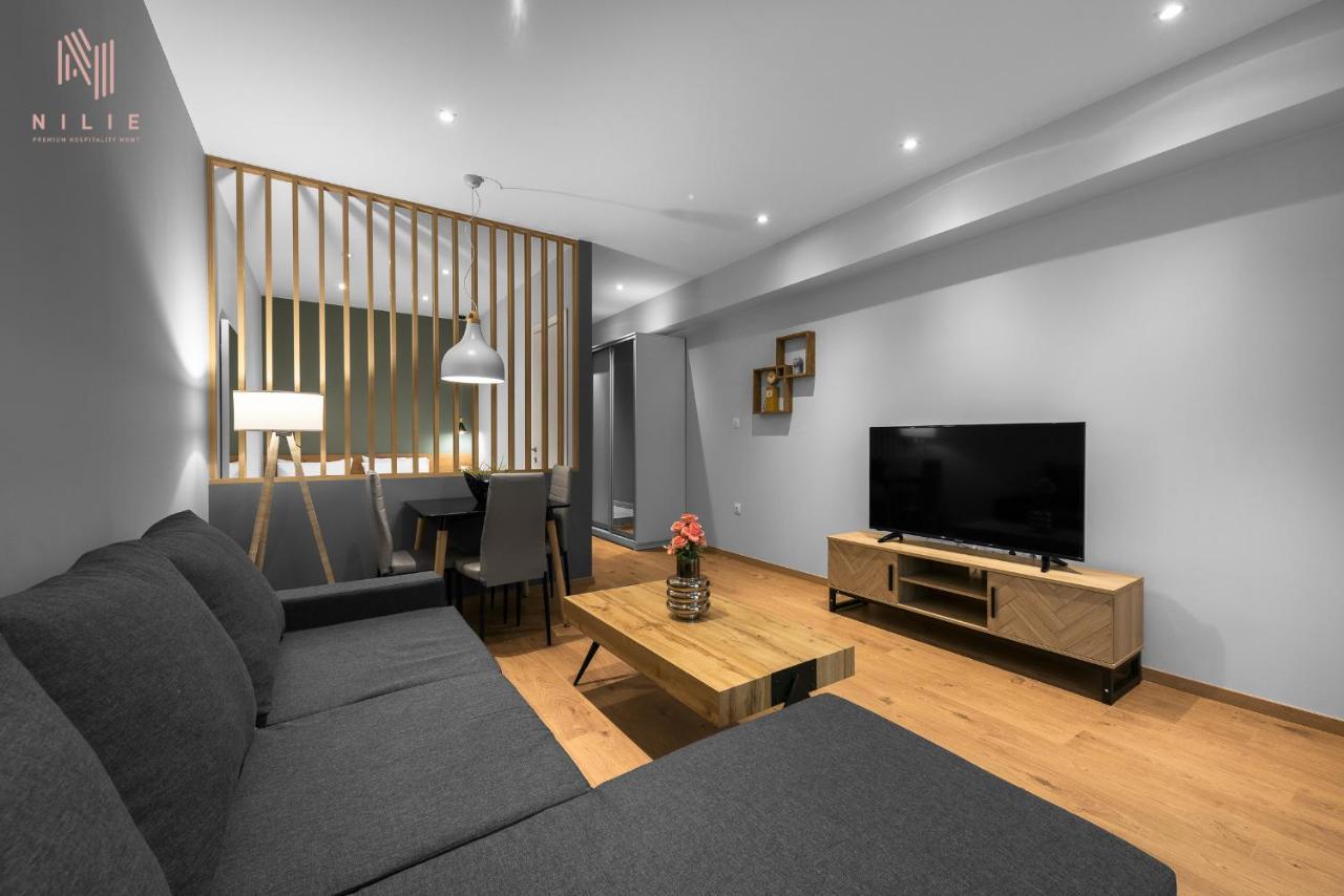 Big Apple Aprts, Nilie Hospitality Mgmt Apartment Солун Екстериор снимка