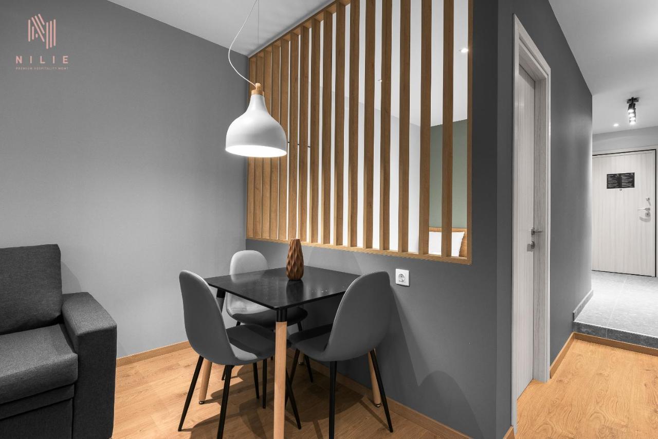 Big Apple Aprts, Nilie Hospitality Mgmt Apartment Солун Екстериор снимка