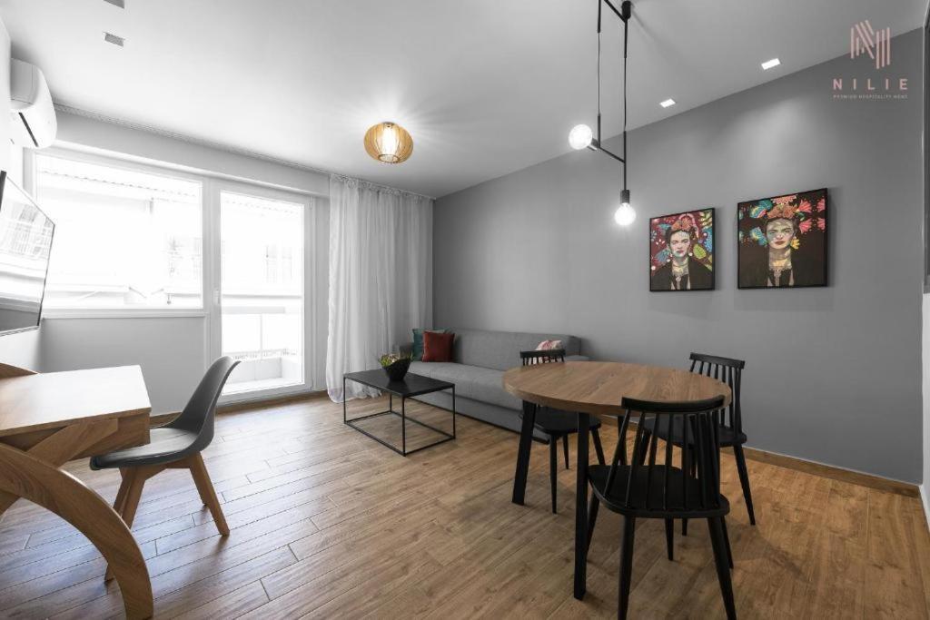 Big Apple Aprts, Nilie Hospitality Mgmt Apartment Солун Екстериор снимка