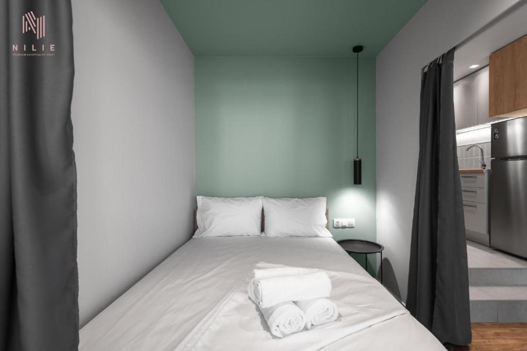 Big Apple Aprts, Nilie Hospitality Mgmt Apartment Солун Екстериор снимка